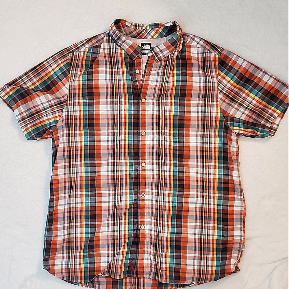 The North Face XL Short Sleeve Button Up Shirt